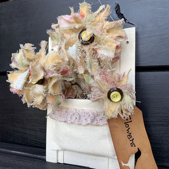 NWOT Hanging Flower Pocket - Picture 7 of 7